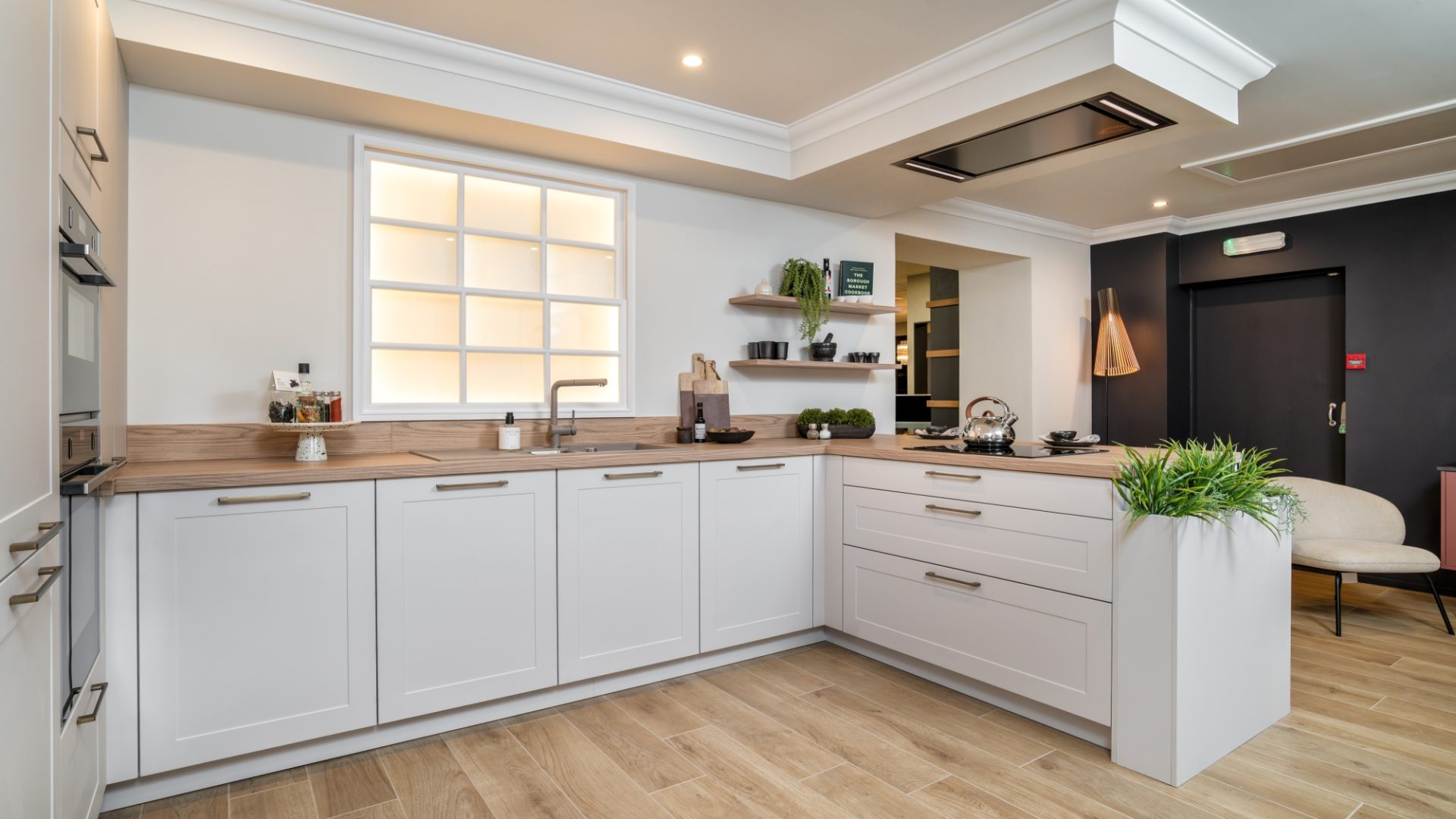 Hi Res Laings KBB Showroom Displays 02 25 043