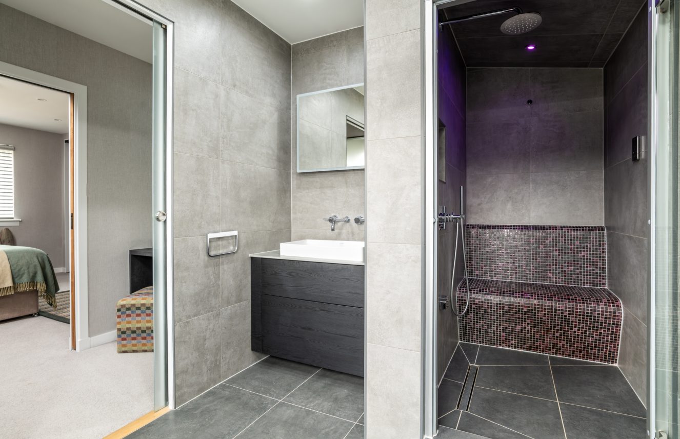 Stonehaven Bathroom & Bedroom